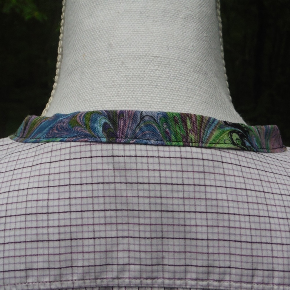 Purple Swirl Medium Fitted Blouse w Banded Collar - Picture 6 of 7